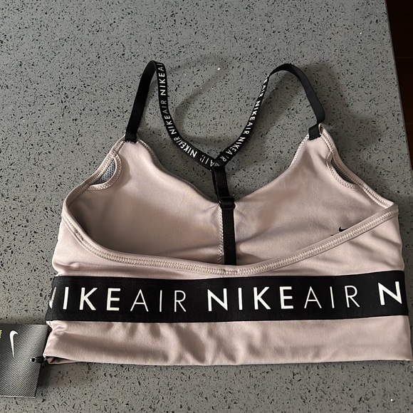 Sports bra, never worn. - Picture 2 of 2